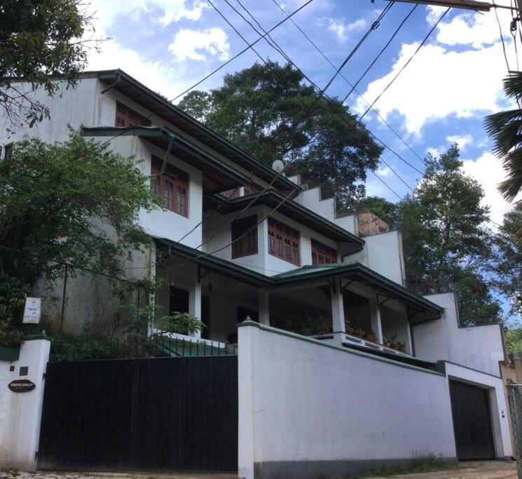 Reverie Hill Bungalow, 캔디 외부 사진
