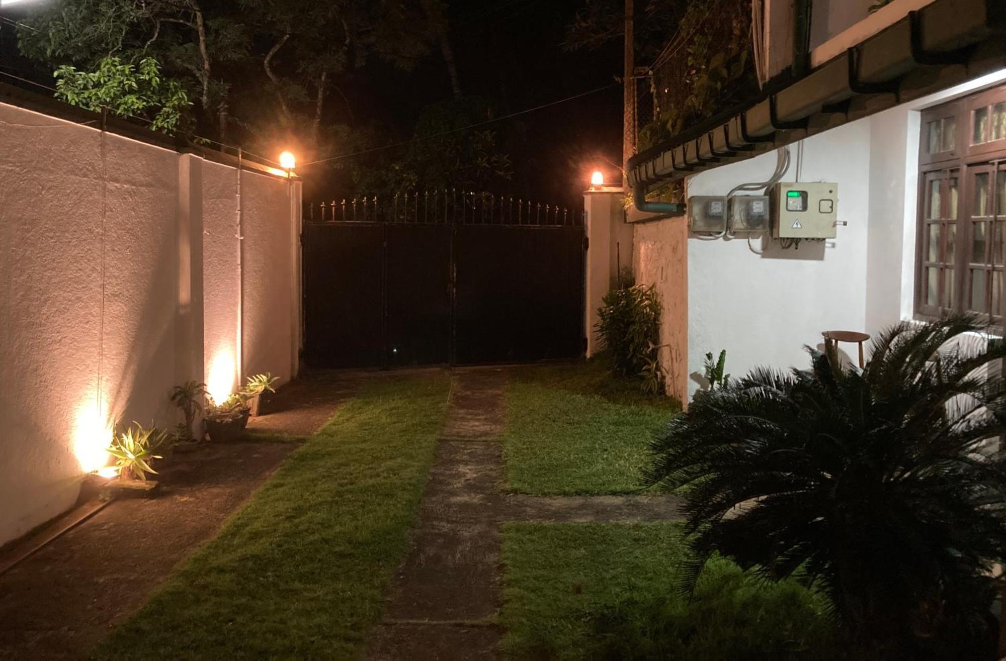 Reverie Hill Bungalow, 캔디 외부 사진